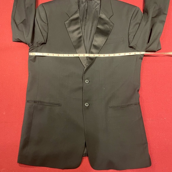 Armani Collezioni Tuxedo/Dinner Jacket - Picture 6 of 16